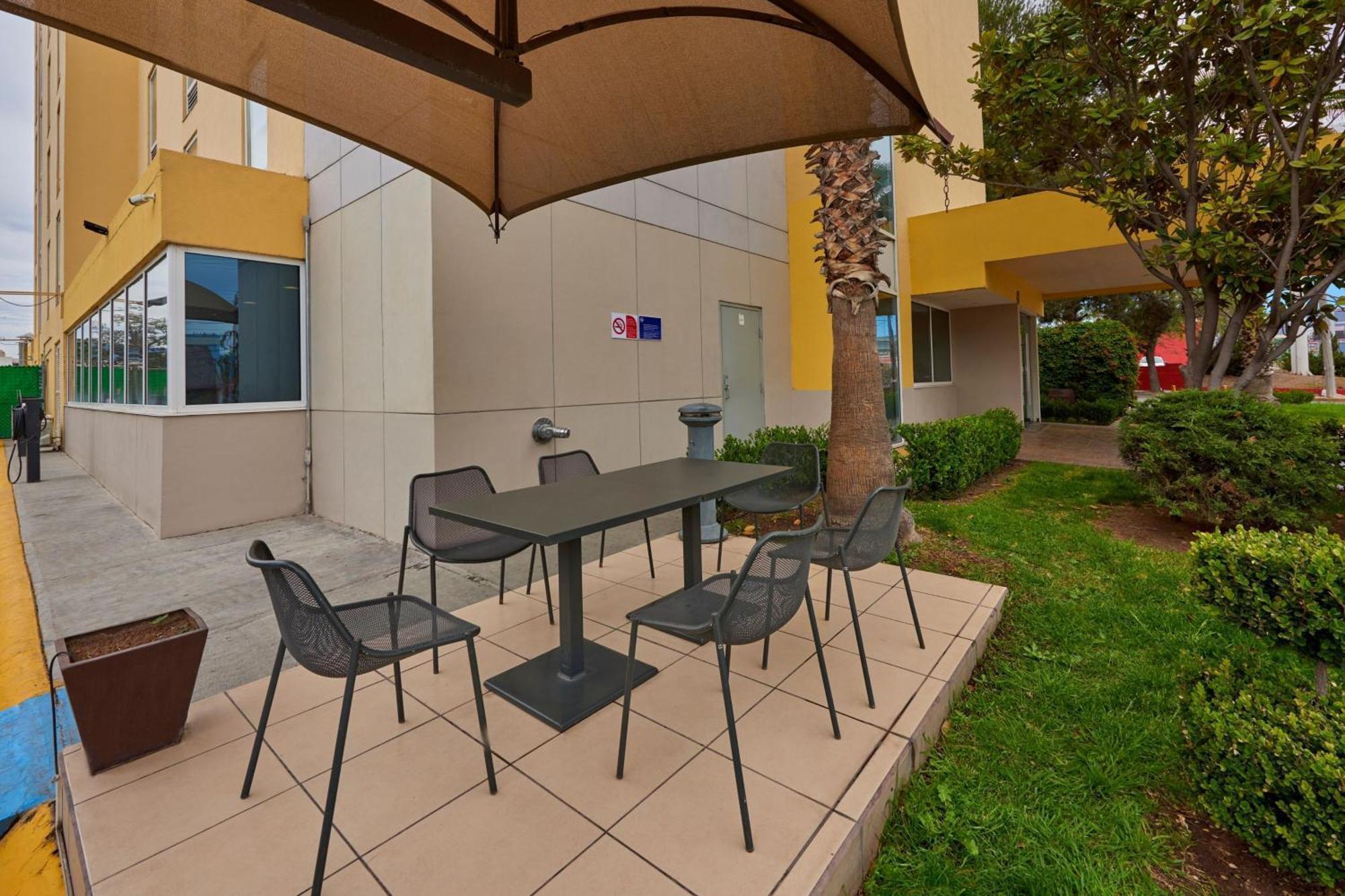 City Express By Marriott Saltillo Norte Exterior foto