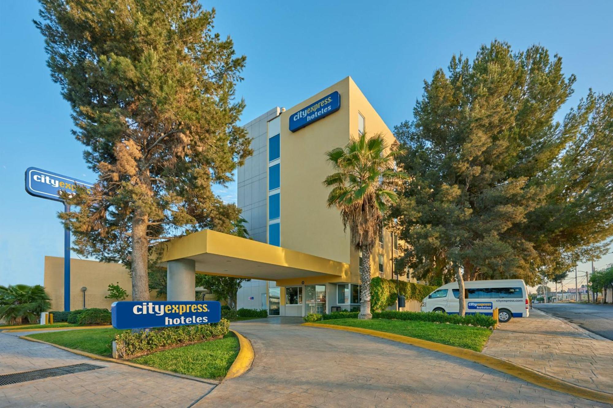 City Express By Marriott Saltillo Norte Exterior foto