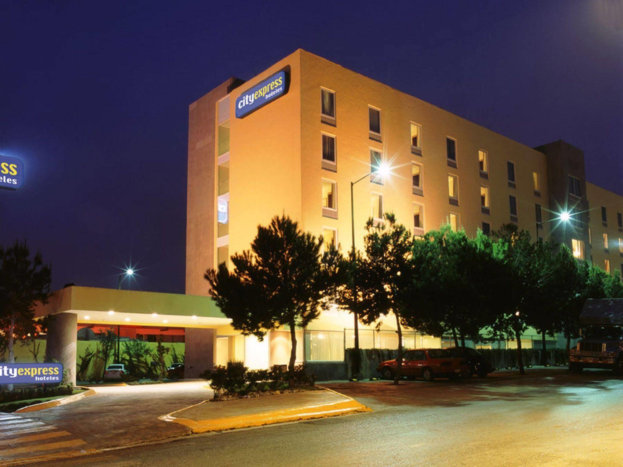City Express By Marriott Saltillo Norte Exterior foto